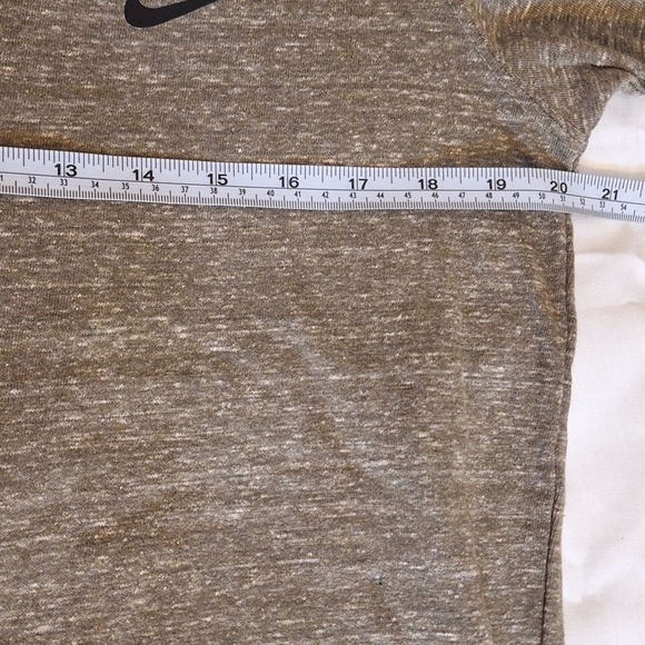 Nike Men’s L Grey Cotton T-Shirt — Short Sleeve Activewear Streetwear, NWOT - Picture 6 of 7